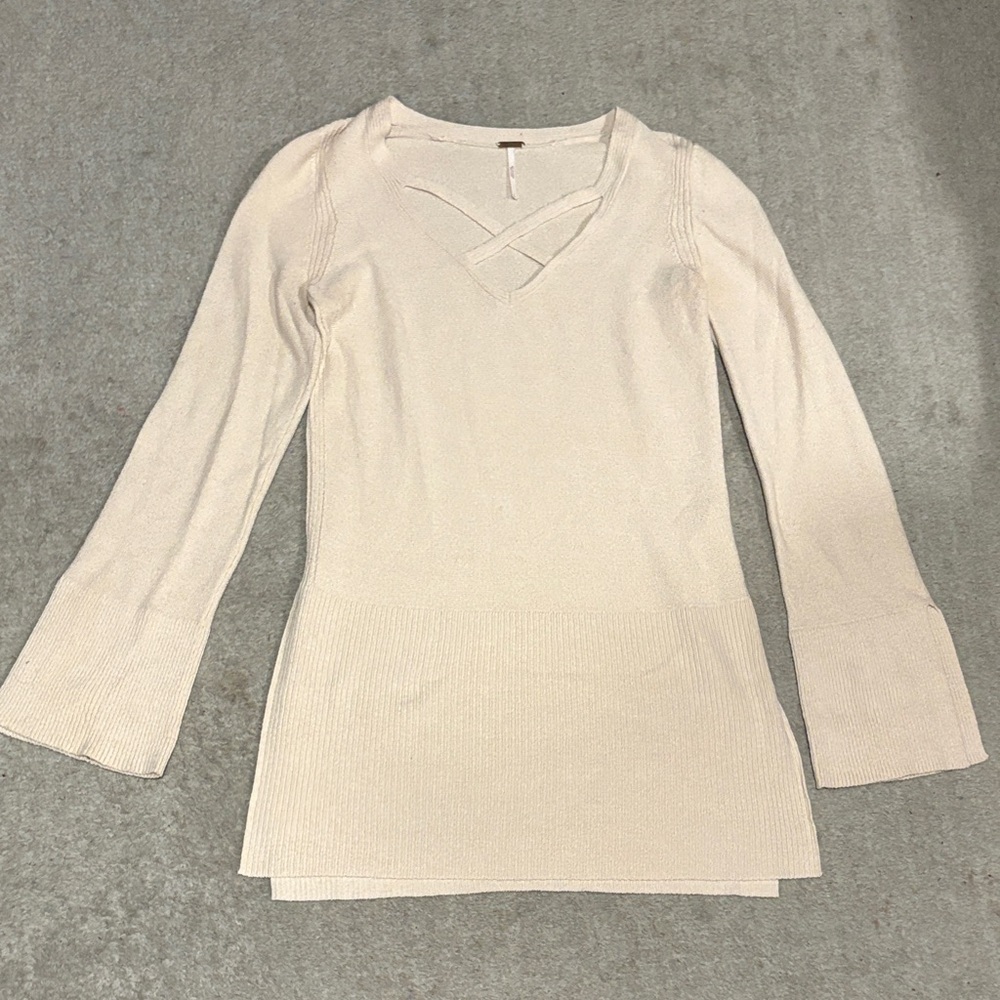 Free People Boho Chic long-sleeve top crisscross neckline and bell sleeves S